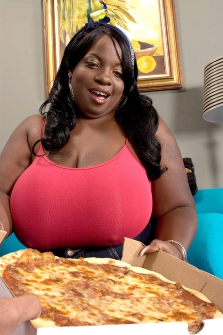 hot thick bitch hd photo