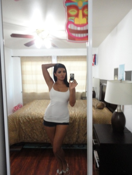 short curvy blonde teen beautiful nude image