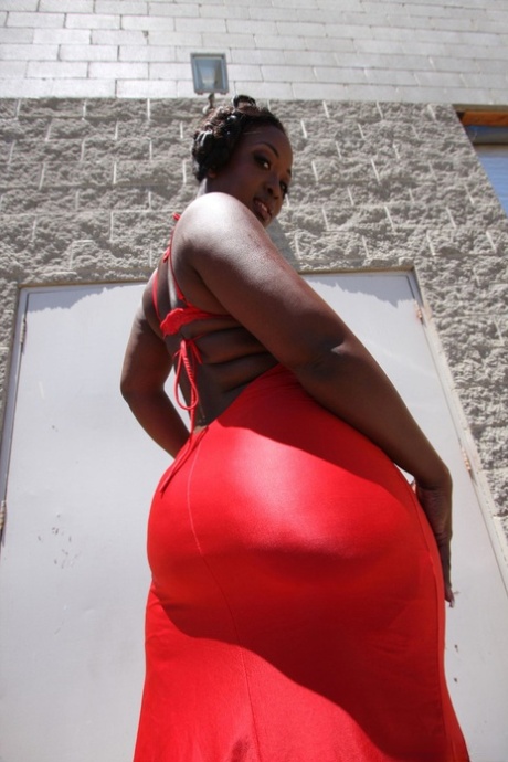 big fat chick nude image