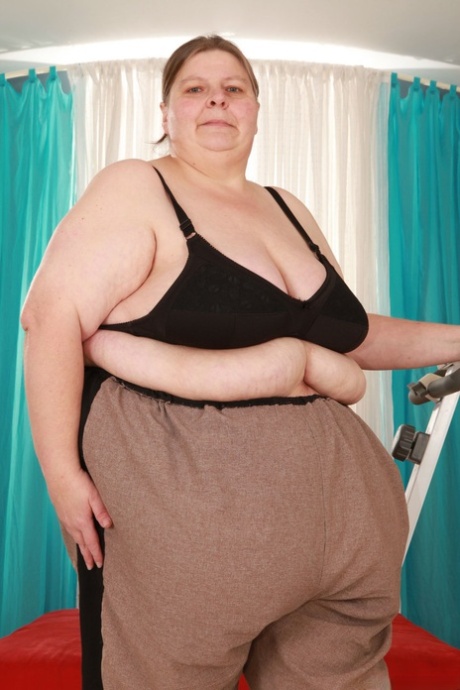 chubby russian mature mom kefalonia kerkyra erotic gallery