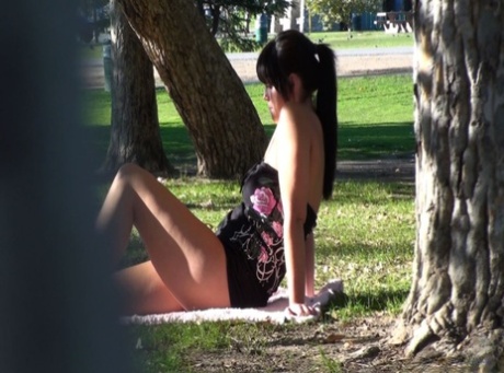 thick thigh pov free nude photo