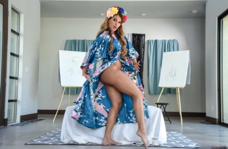 chunky black girl loosing hooters and big booty from hot sexy galleries