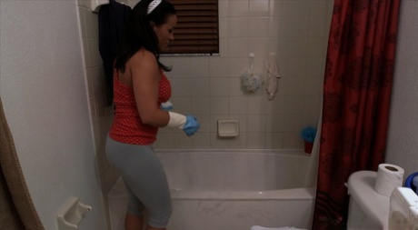 thick ebony whore top picture
