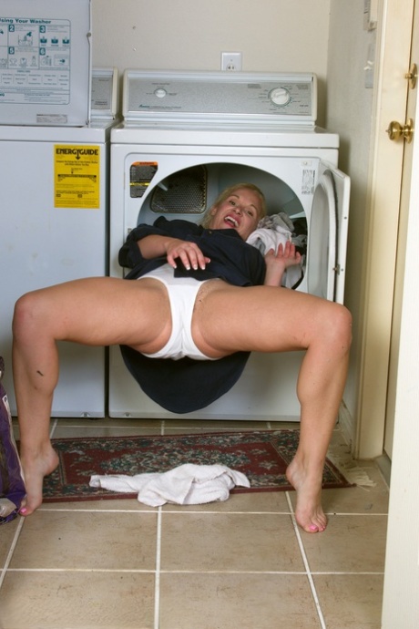 thick brazilian mom nudes pictures