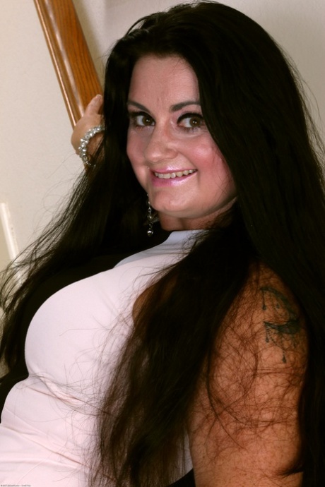 porn joanita bbw men smothered beautiful naked pics
