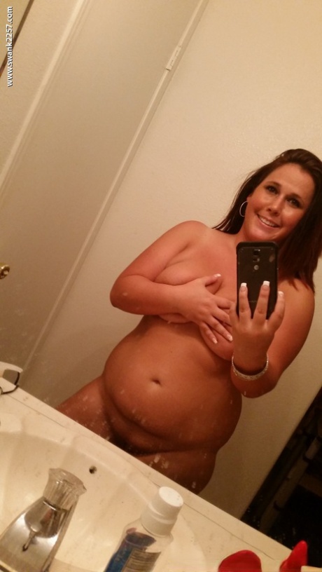 shelena curvy hot naked pic