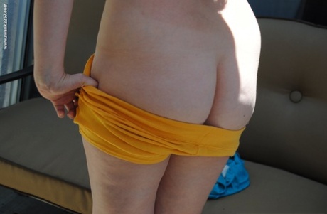 thick bartender hd pictures