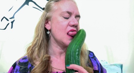bbw funnel feed art nude image
