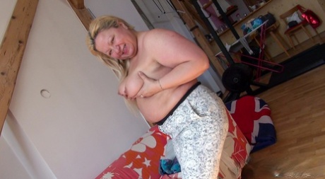fat wet hairy pussy beautiful porn photo