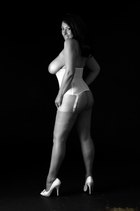 curvy redhead with perfect melons cocksucking fake producer beautiful xxx photo