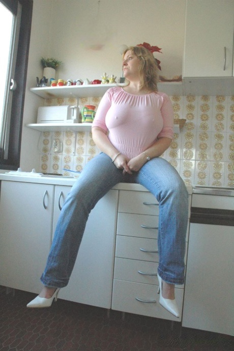 white bbw pov nudes photos