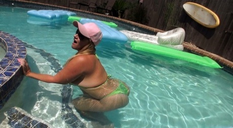 black bbw lesbian pics erotic photos