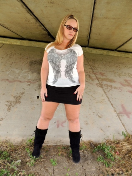 porn curvy nurse free porn images