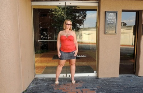 curvy woman in dress selfie adult images