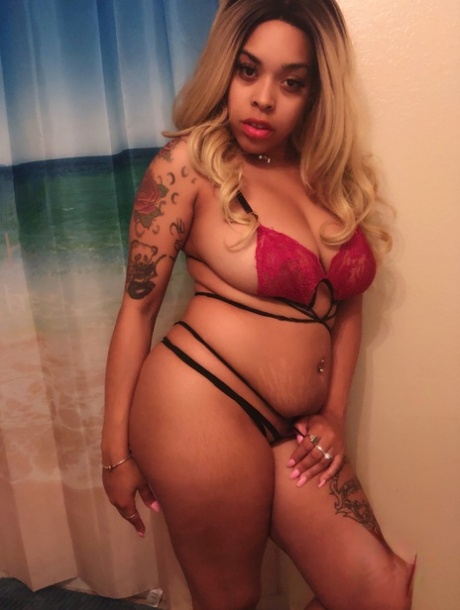 sexy fat ass milf nude photo