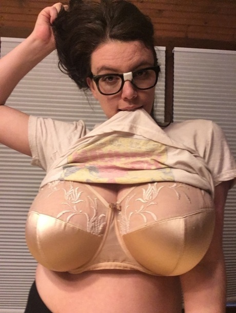 hazelnut big ole ass in a big ass lake hot sex images