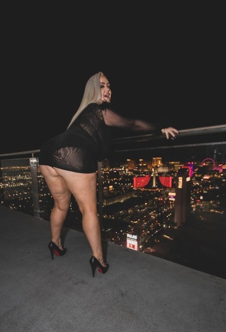 black bbw sucking dick art nude pic