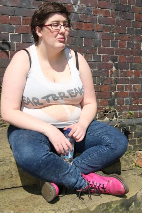 suki cakes bbw art naked photo