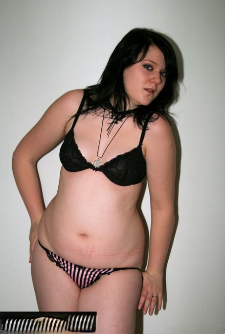 thick latina milf solo art naked photos