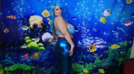 bbw thighs top image