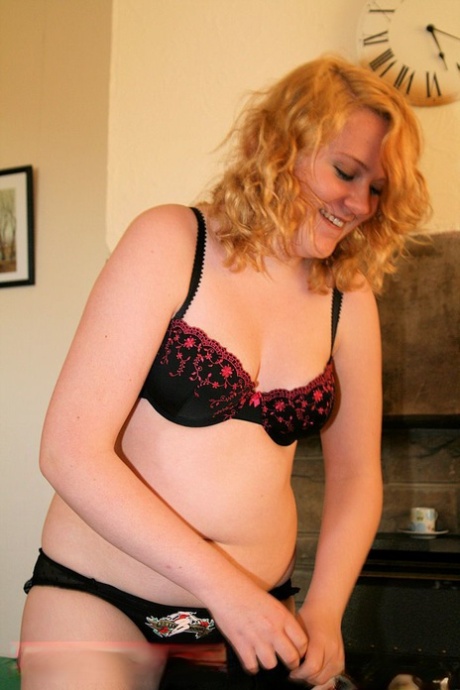 ass fat in mini skirt free images