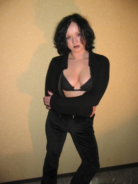 bbw milf getting her pussy are from the back erotic pic