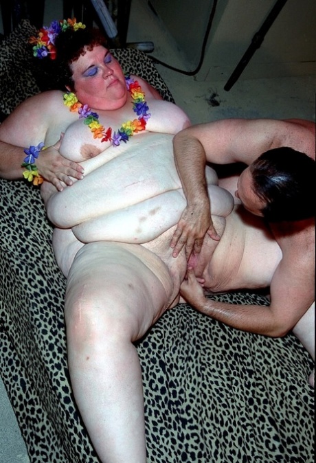 ssbbw queen pear mercedes bbw art porn archive