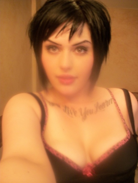 homemade chubby milf masterbating free nude photo