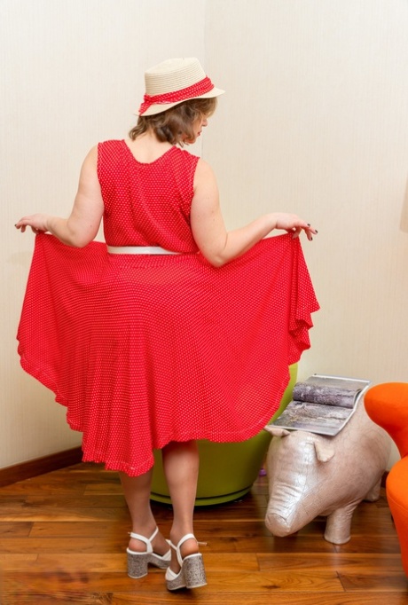 thick booty solo pretty images