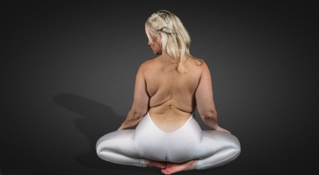 fat ass black girl twerking free nude photos