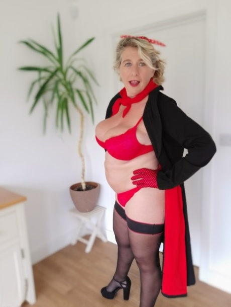 this bitch had a fat ass free porn galleries