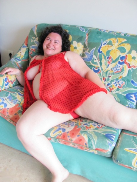 fat ass bouncing on bbc nudes img
