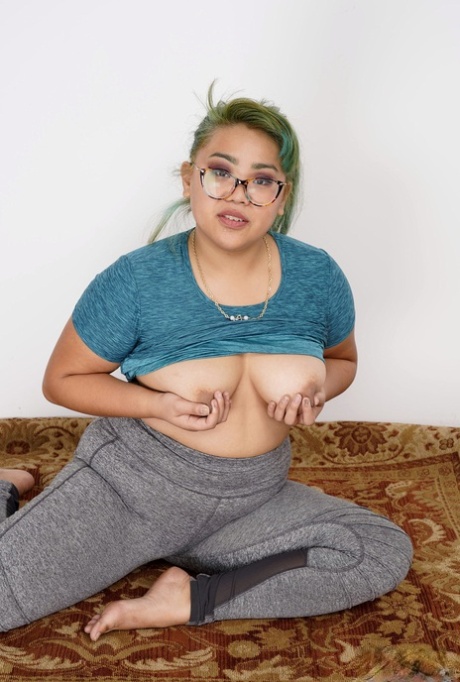curvy krystal erotic galleries