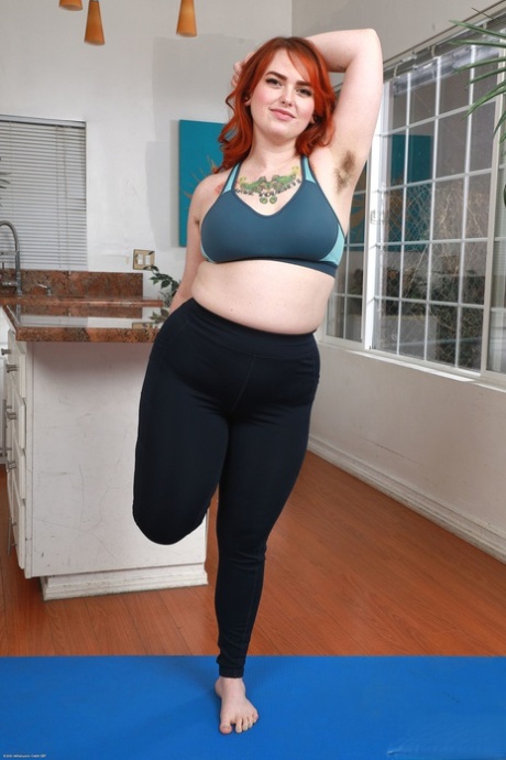 fat girl armpit free porn photo
