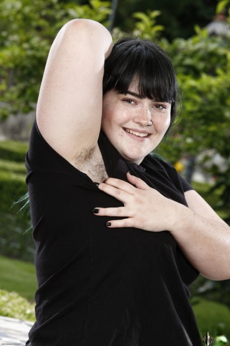 bbw first lesbian free porn pictures