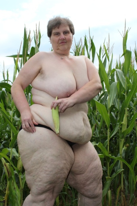 blackmail big ass mom porn img