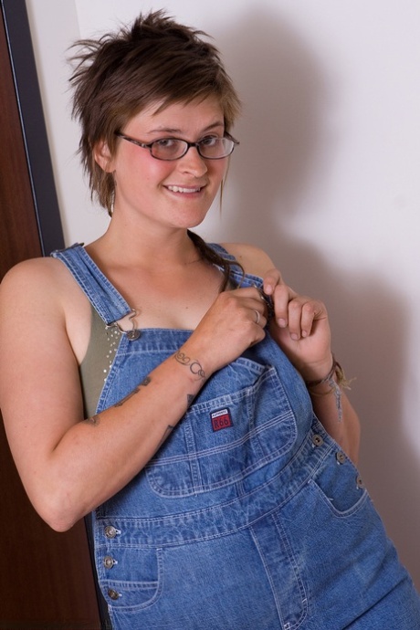 fat girl riding small penis hd photos
