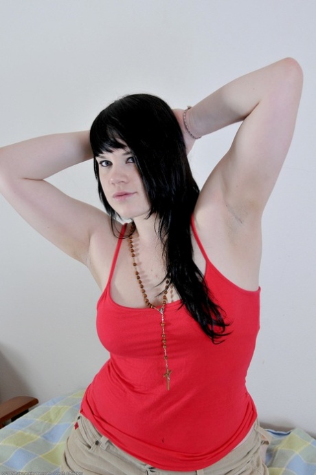 thick ass shaking hot naked image