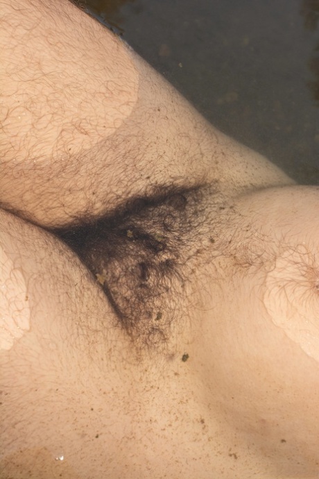 big booty mom sleeping beautiful naked photo