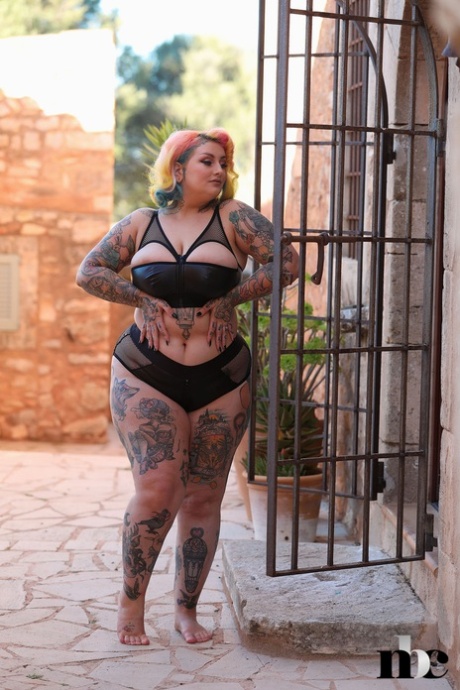 fat nerdy teen erotic photo