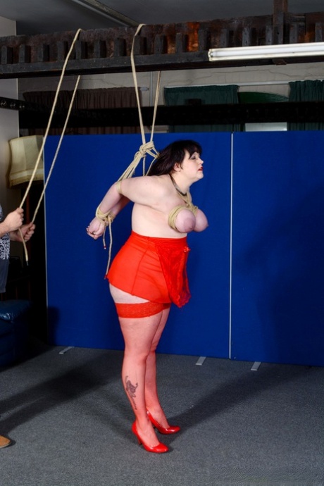bbw lesbian pool hd pic