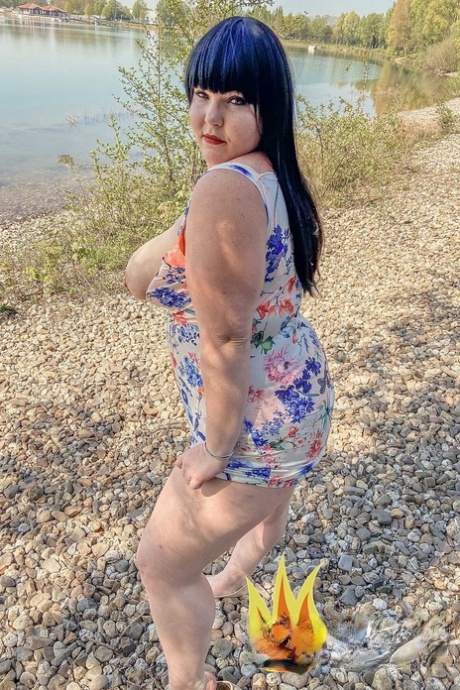 ugly fat maid fisting squirting and brutal anal fuck adult pictures