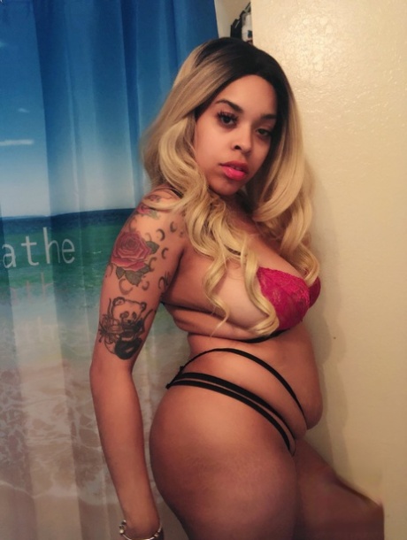 hot curvy sister free nude gallery