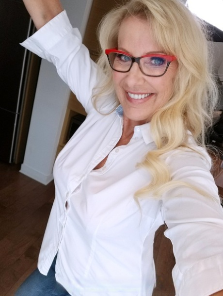 curvy dutch nice galleries