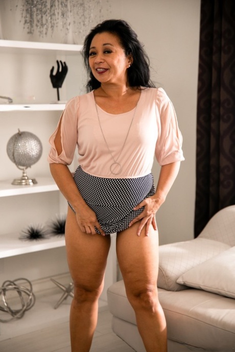 chocolate pear bbw lesbian beautiful nude pictures