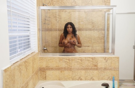 sexiest thick beautiful nude images
