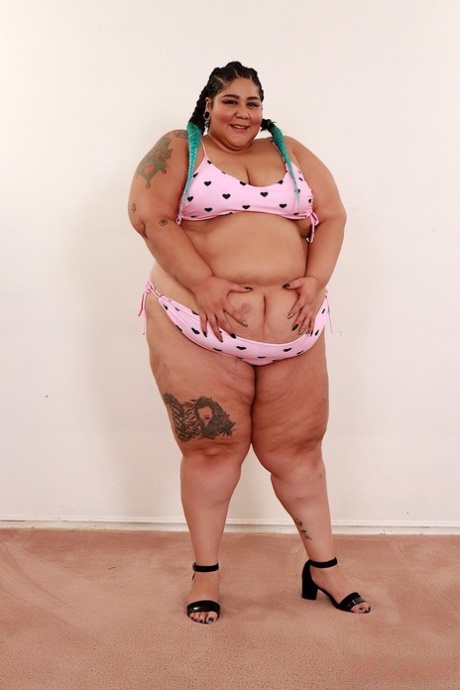 hot curvy booty nudes photo