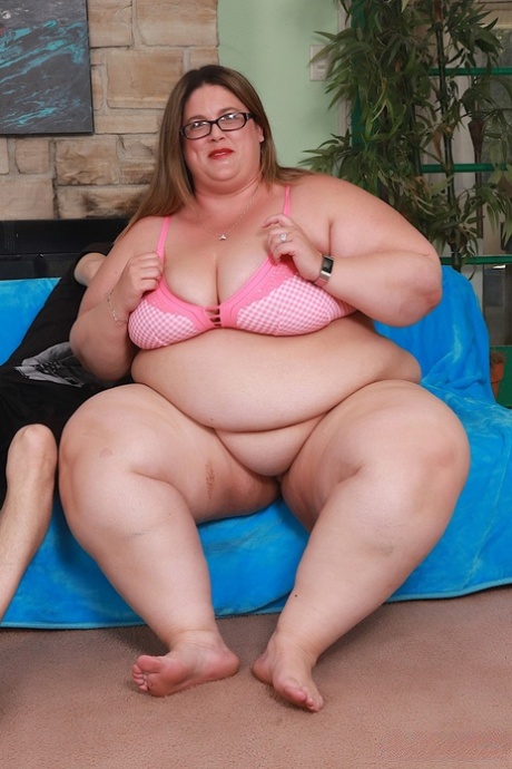 bbw wrestling smother nude img
