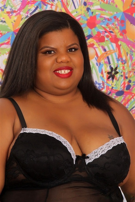 thick milf missionary free naked pictures