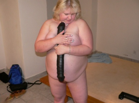 stick rams tight muff of a voluptuous tiffany taylor art xxx img
